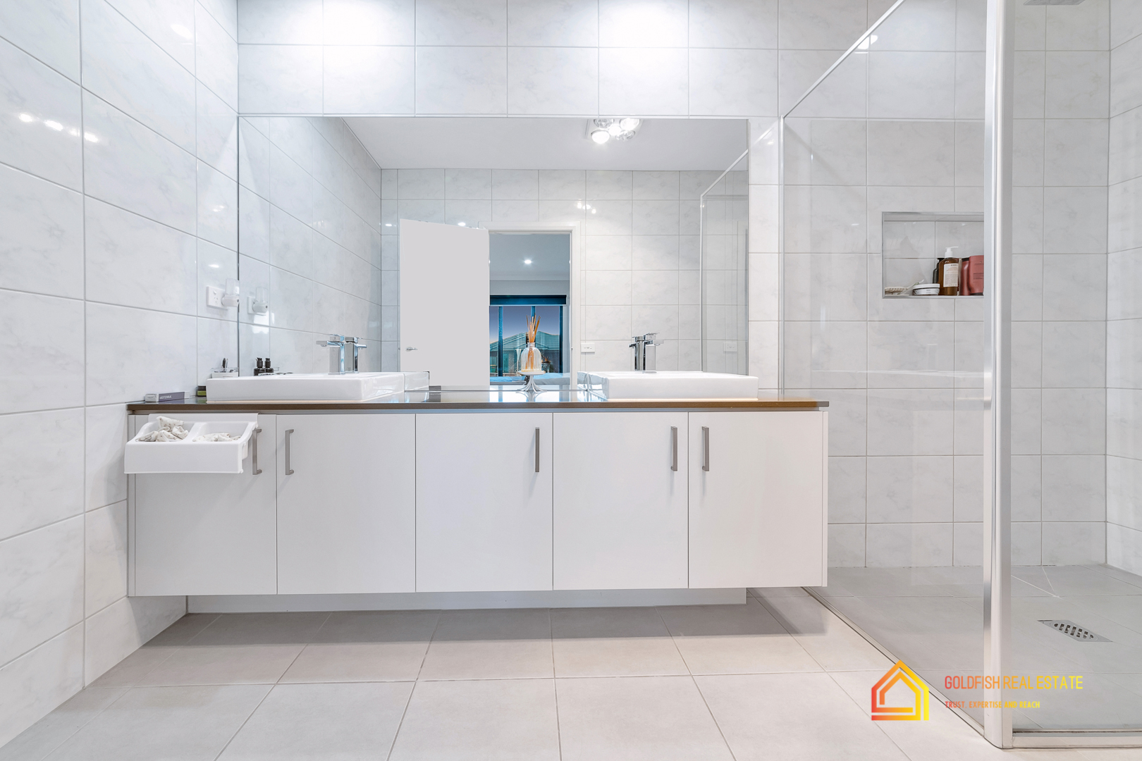 https://agentboxcdn.com.au/clients-data/8061/public_html/media/lt/1/1P0072/163900529123227902-rsd.jpg
