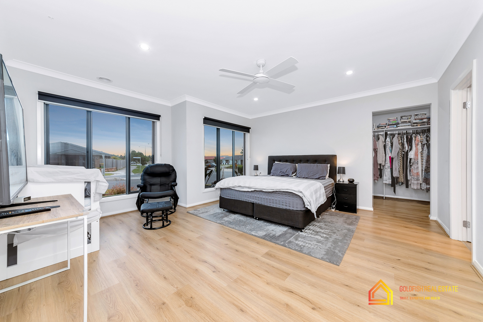 https://agentboxcdn.com.au/clients-data/8061/public_html/media/lt/1/1P0072/163900529125279121-rsd.jpg