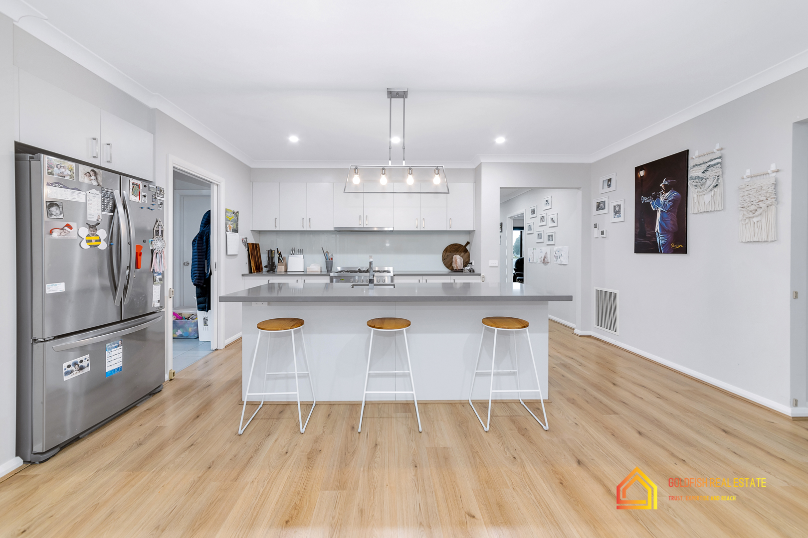 https://agentboxcdn.com.au/clients-data/8061/public_html/media/lt/1/1P0072/163900529262540730-rsd.jpg