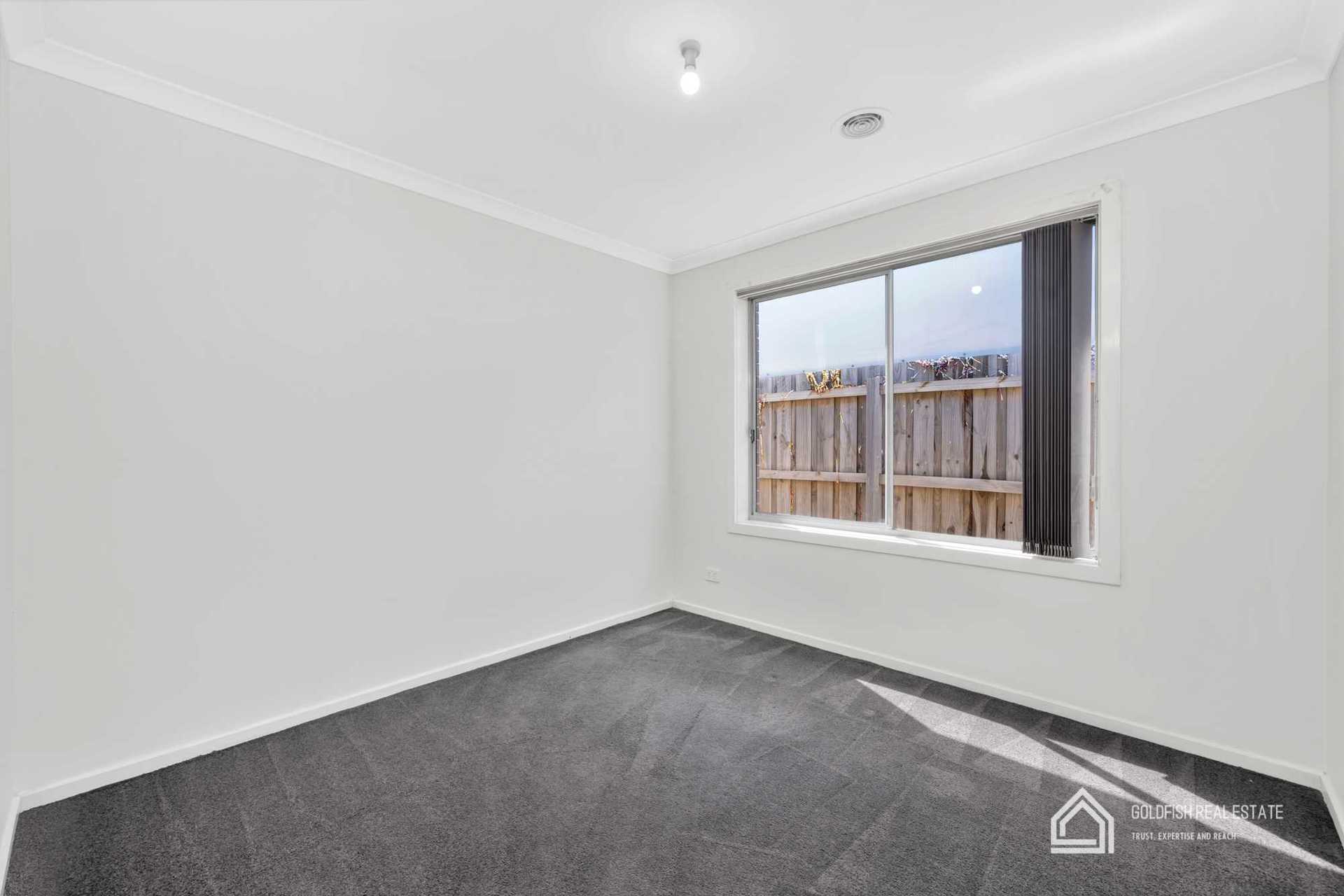 https://agentboxcdn.com.au/clients-data/8061/public_html/media/lt/1/1P0135/166522385703229368-rsd.jpg