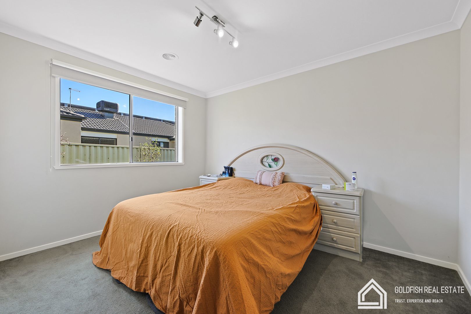 https://agentboxcdn.com.au/clients-data/8061/public_html/media/lt/1/1P0182/168420395514224837-rsd.jpg