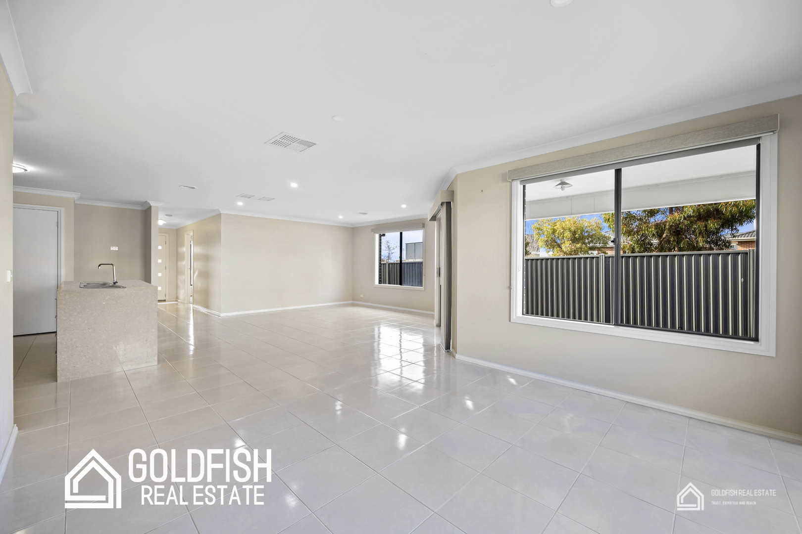 https://agentboxcdn.com.au/clients-data/8061/public_html/media/lt/1/1P0189/168691404888179069-rsd.jpg
