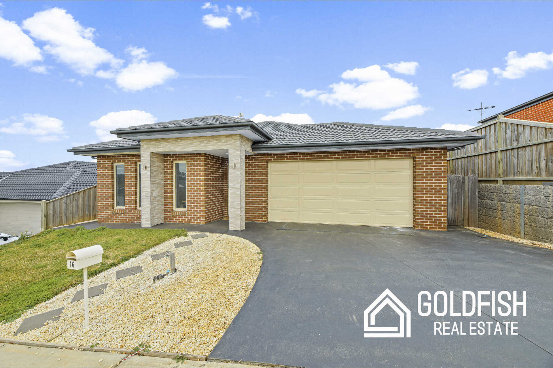 https://agentboxcdn.com.au/clients-data/8061/public_html/media/lt/1/1P0197/169033000311972327-rsd.jpg