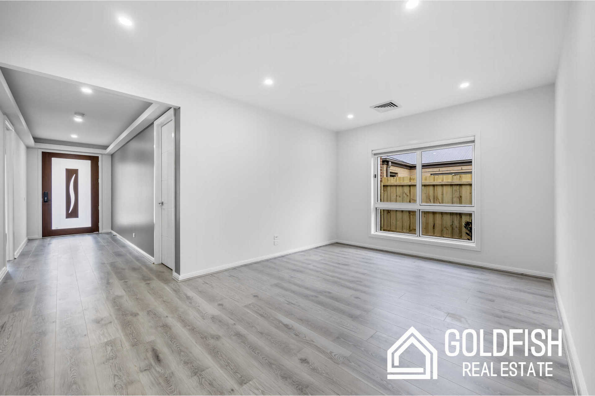 https://agentboxcdn.com.au/clients-data/8061/public_html/media/lt/1/1P0203/169276589458383433-rsd.jpg