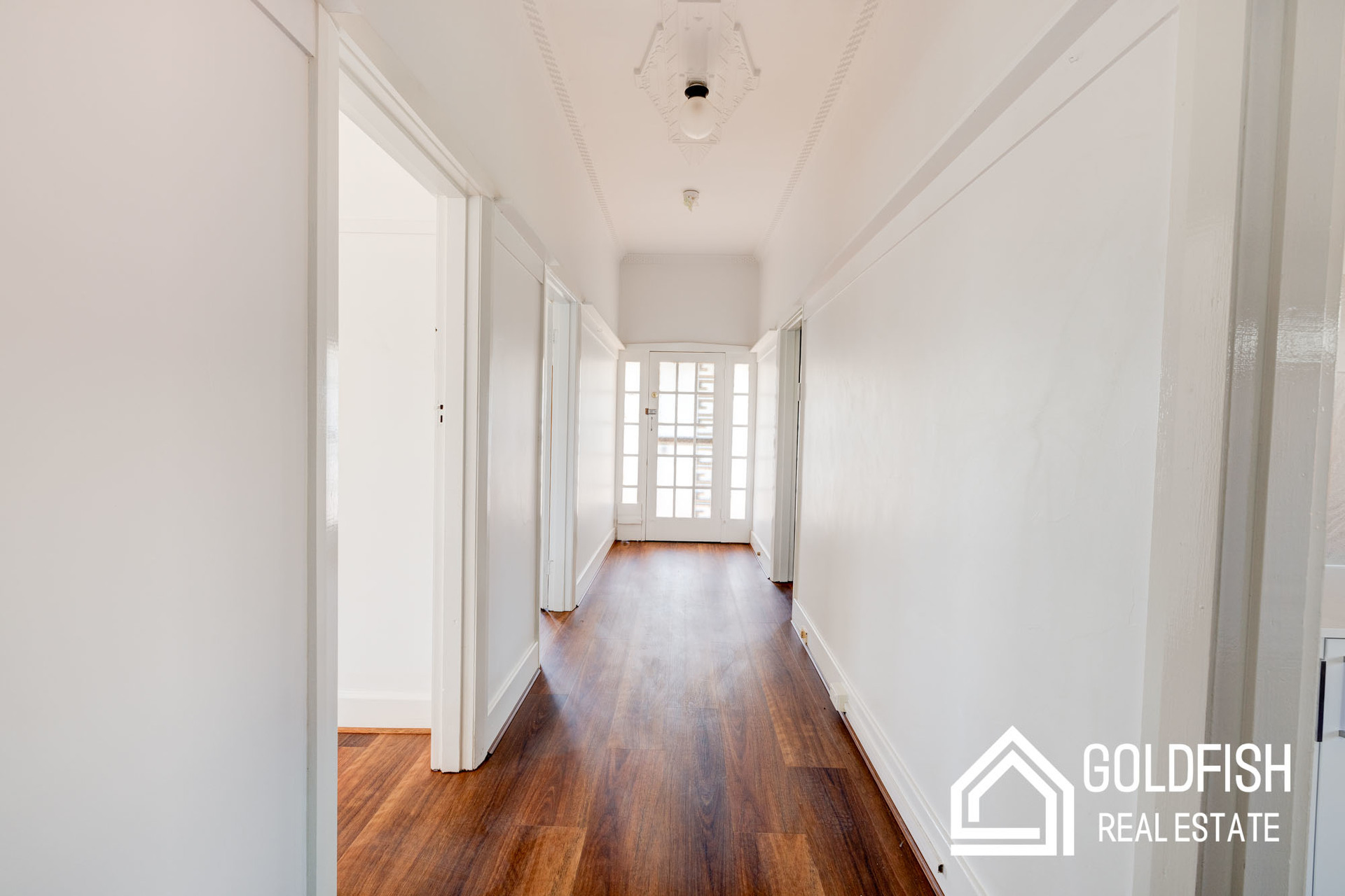https://agentboxcdn.com.au/clients-data/8061/public_html/media/lt/1/1P0253/171133398861778461-rsd.jpg