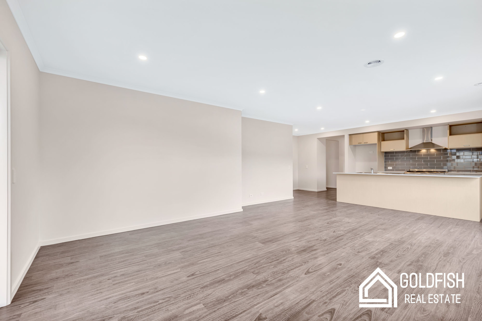 https://agentboxcdn.com.au/clients-data/8061/public_html/media/lt/1/1P0279/172102650285253262-rsd.jpg