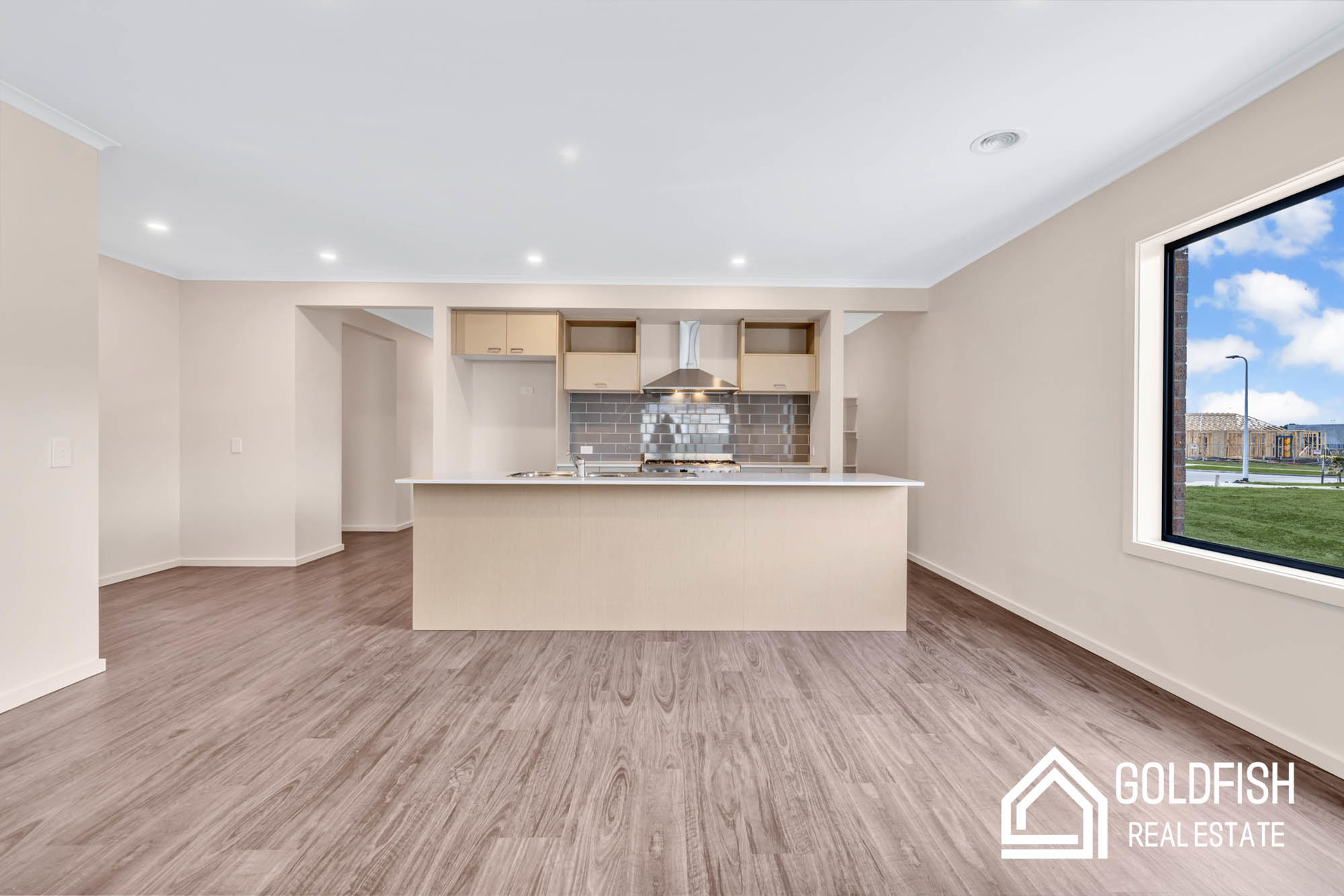 https://agentboxcdn.com.au/clients-data/8061/public_html/media/lt/1/1P0279/172102650364599324-rsd.jpg