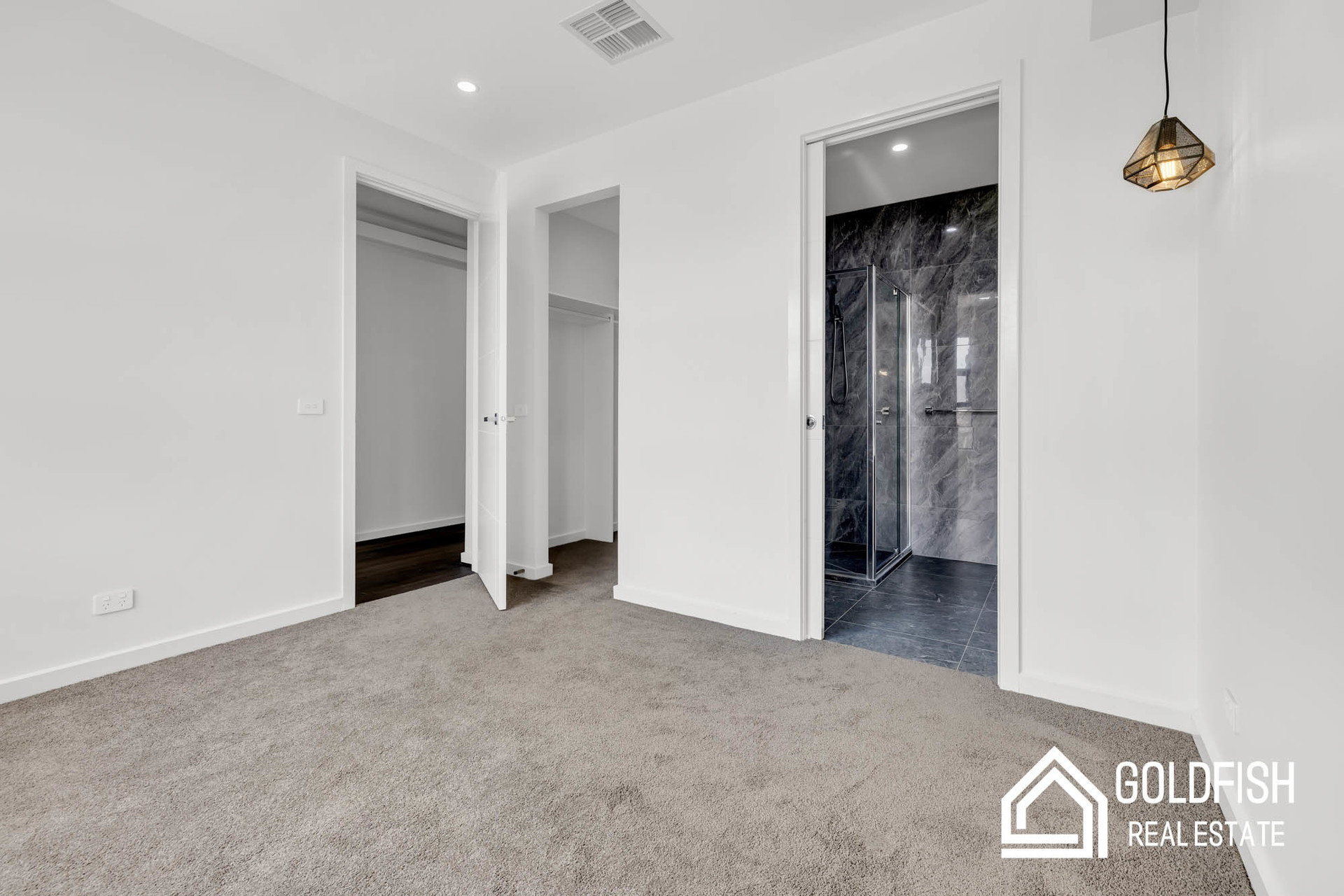 https://agentboxcdn.com.au/clients-data/8061/public_html/media/lt/1/1P0293/172760596540203206-rsd.jpg