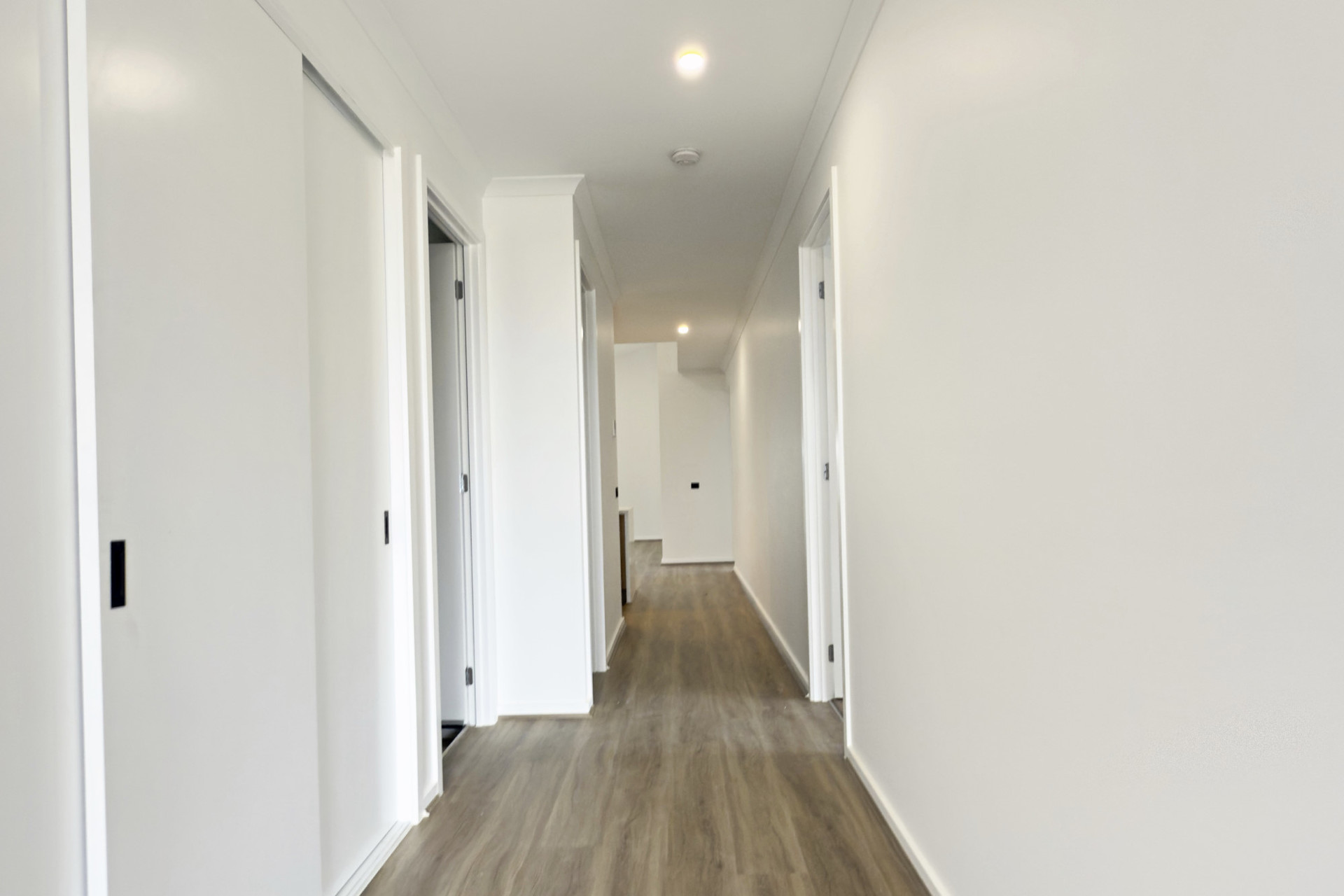 https://agentboxcdn.com.au/clients-data/8061/public_html/media/lt/1/1P0296/173762906599489952-rsd.jpg
