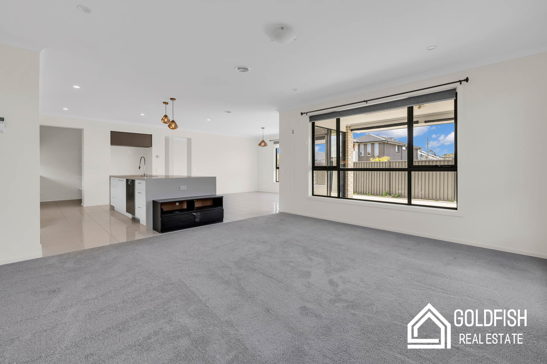 https://agentboxcdn.com.au/clients-data/8061/public_html/media/lt/1/1P0297/172844580661778461-rsd.jpg