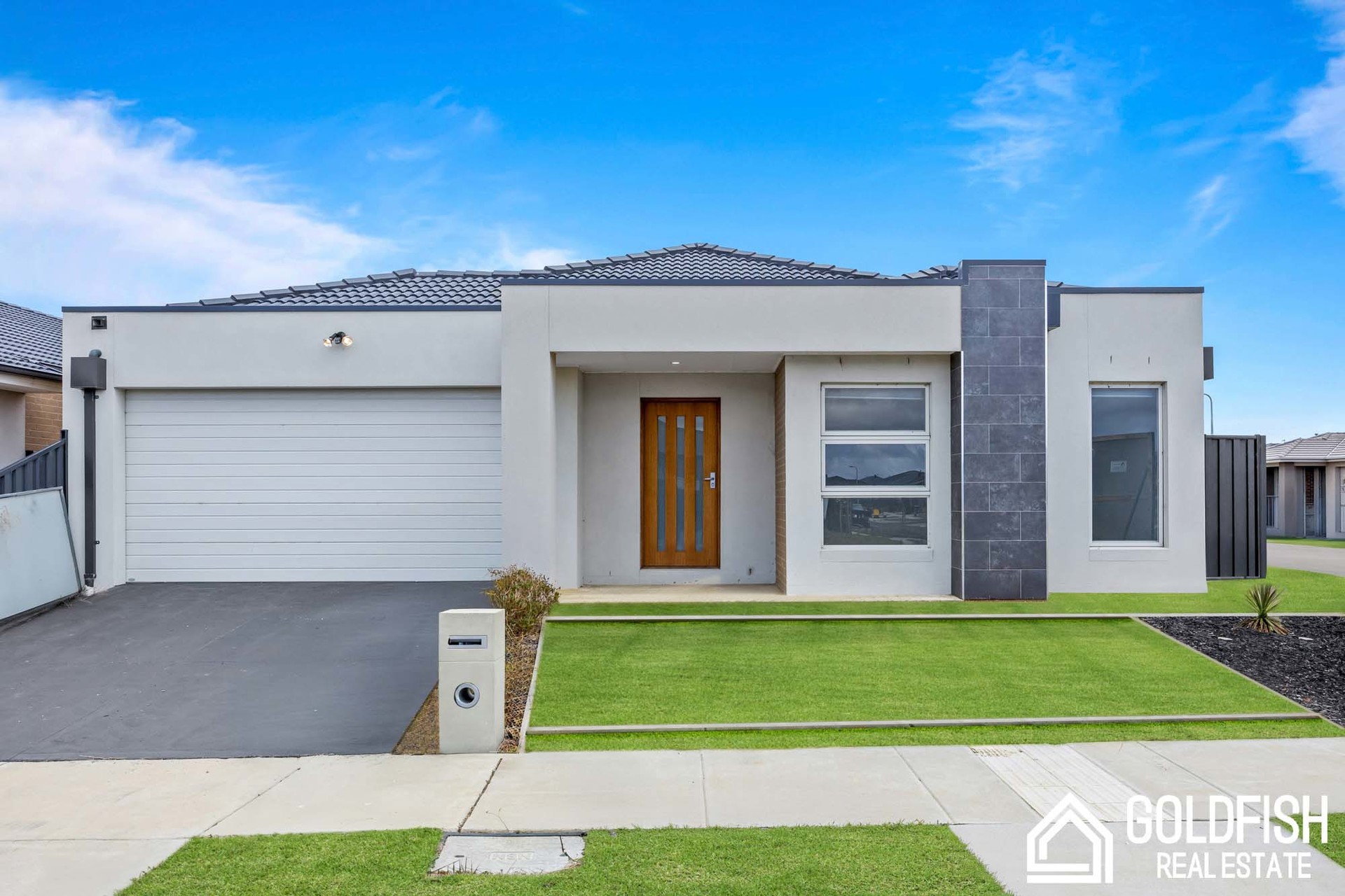 https://agentboxcdn.com.au/clients-data/8061/public_html/media/lt/1/1P0355/174286906781178989-rsd.jpg