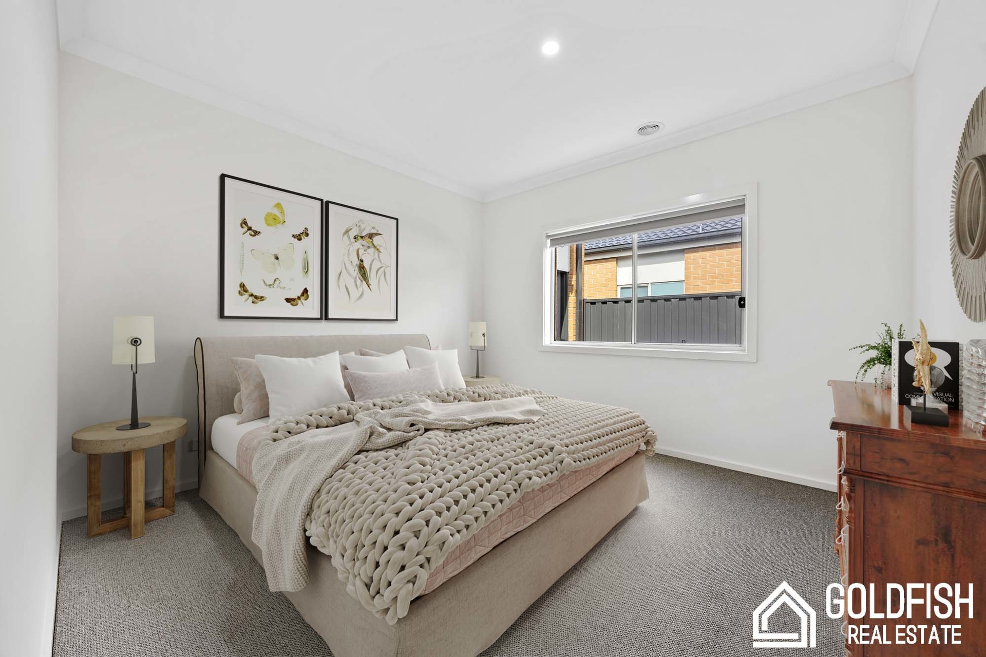 https://agentboxcdn.com.au/clients-data/8061/public_html/media/lt/1/1P0355/174286906786808854-rsd.jpg